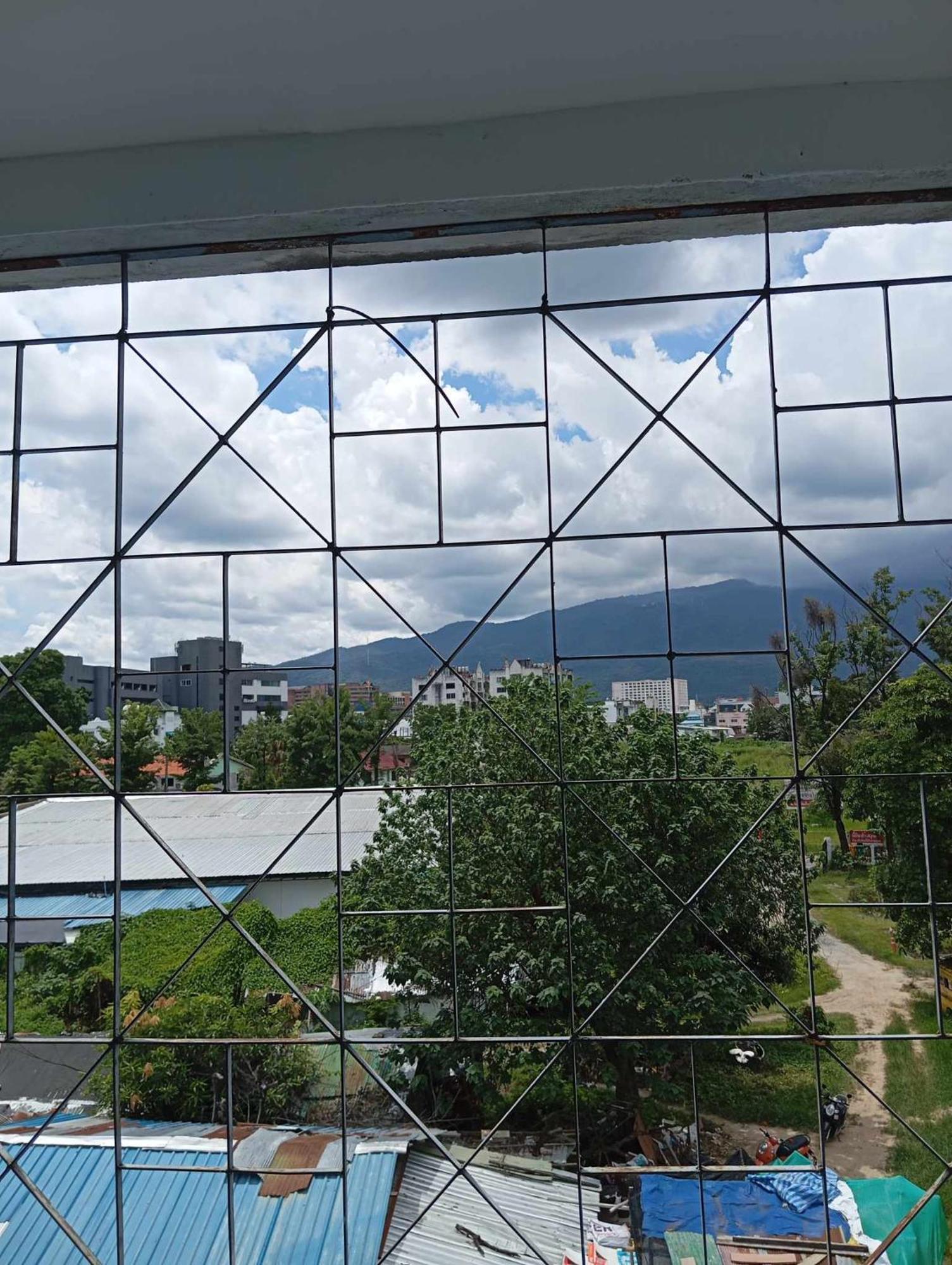 Lita Guesthouse Τσιάνγκ Μάι Εξωτερικό φωτογραφία